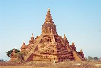 eine der vielen Pagoden