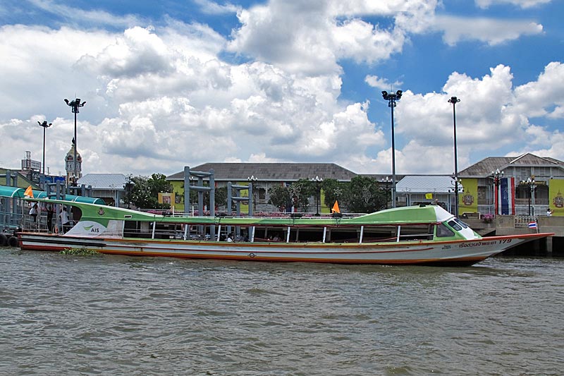 Fahrt nach Nonthaburi