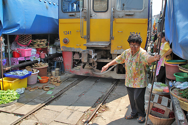Mae Klong Railway Market