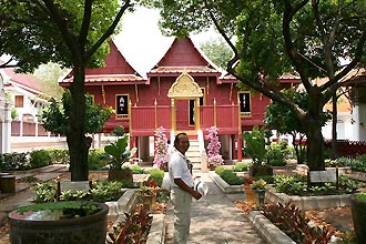 Thonburi   -  Click for large image !