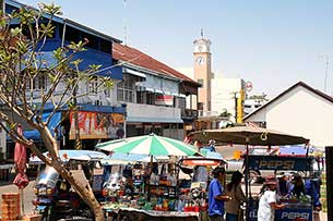 Nakhon Phanom - Click for large image !