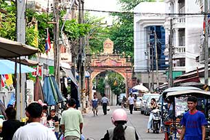 Nong Khai - Click for large image !