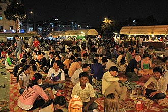 Nachtmarkt - Click for large image !