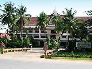Siem Reap, Angkor Hotel