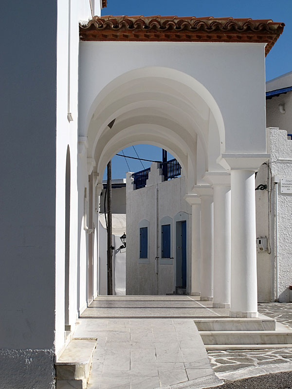 Paros