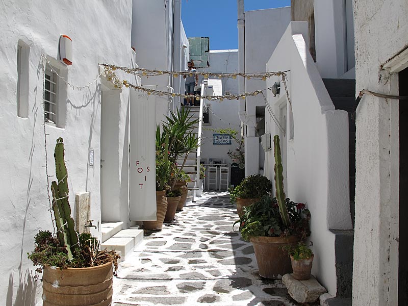 Paros